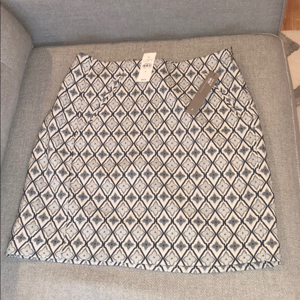 NWT! Blue patterned curvy fit LOFT skirt.